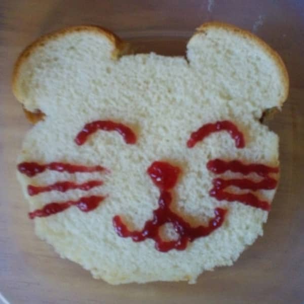 Sandwich that looks like a mouse.